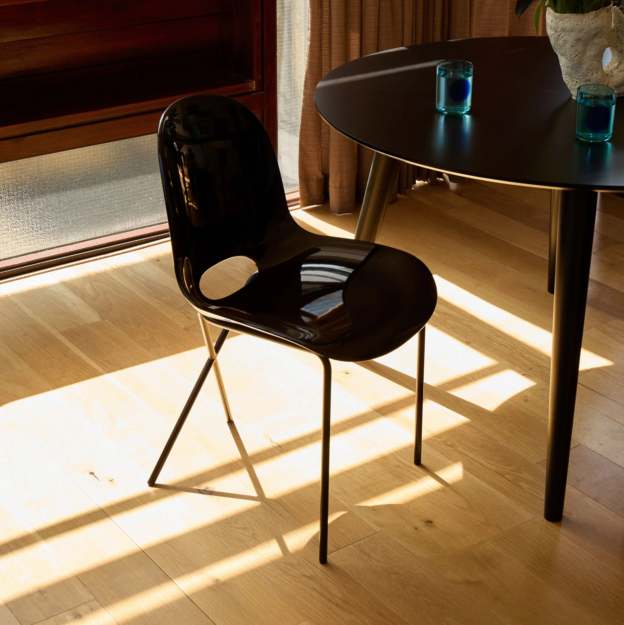 Cross Leg Side Chair Gloss Black - Image 3