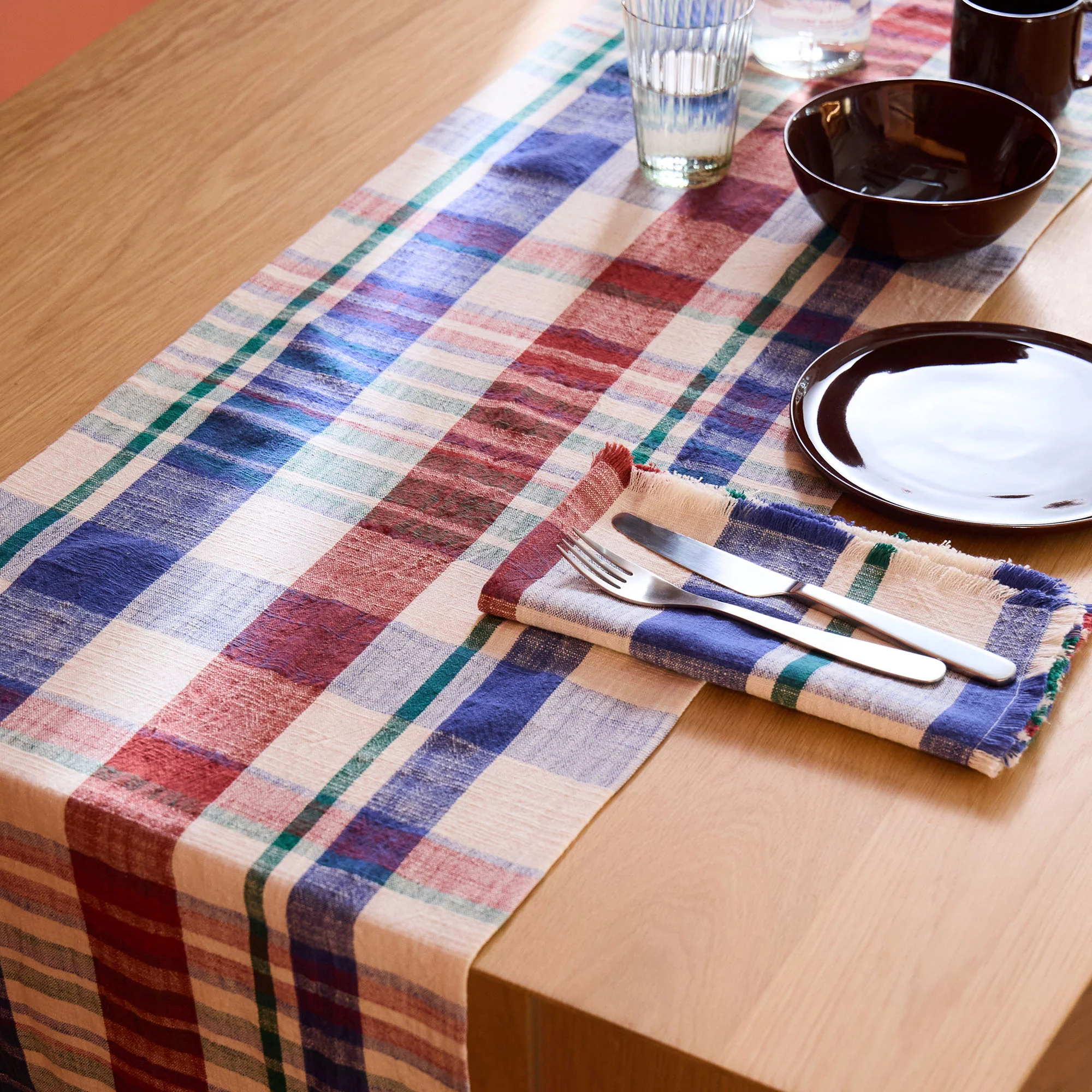 Marabar Table Runner Blue & Cinnabar 260 x 40cm - Image 4