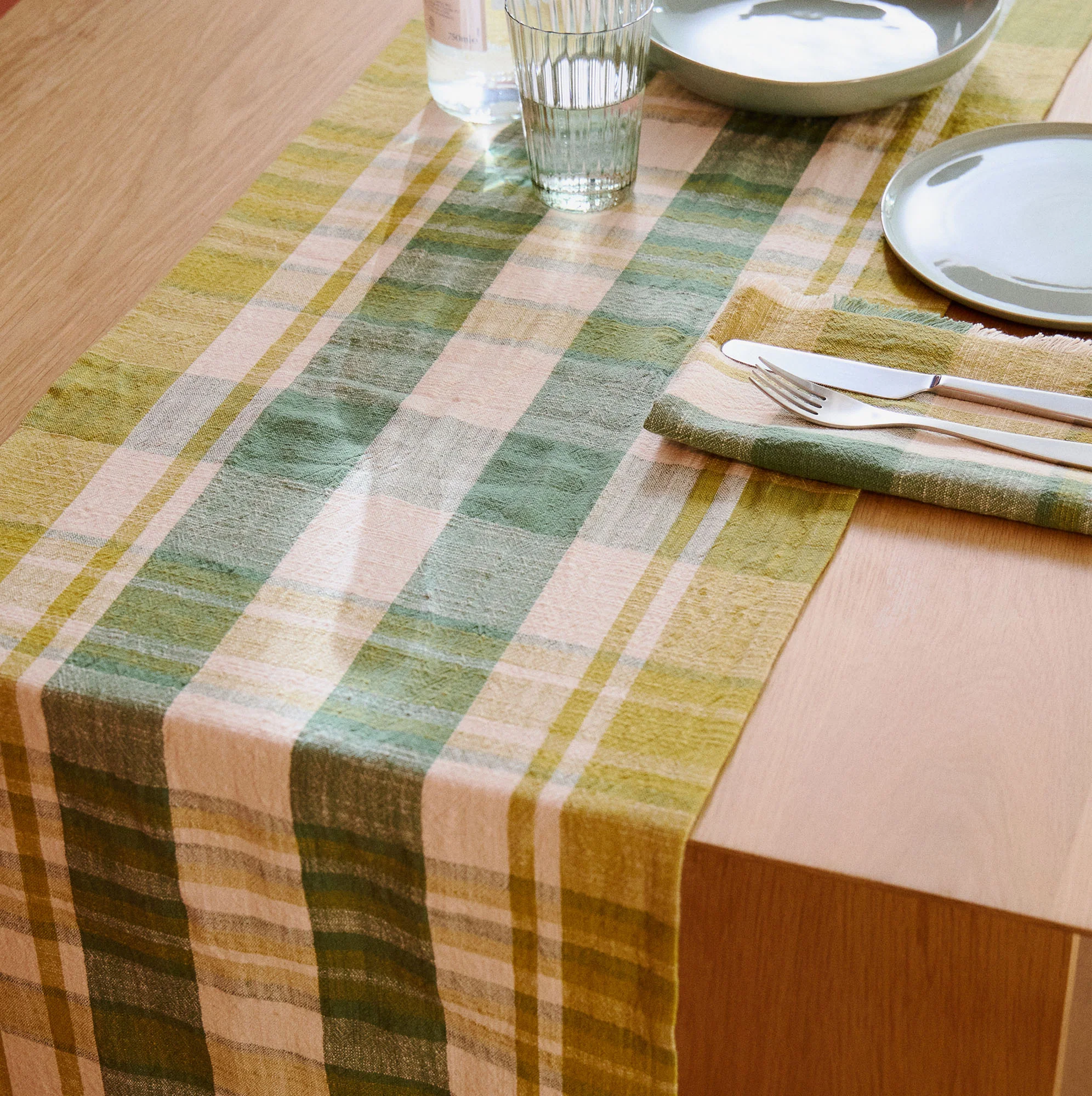 Marabar Table Runner Green & Chartreuse 260 x 40cm - Image 3