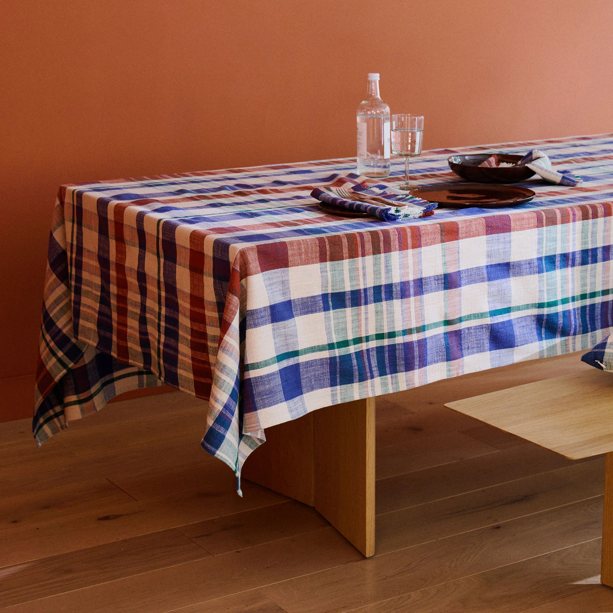 Marabar Tablecloth Blue & Cinnabar 170 x 260cm - Image 3