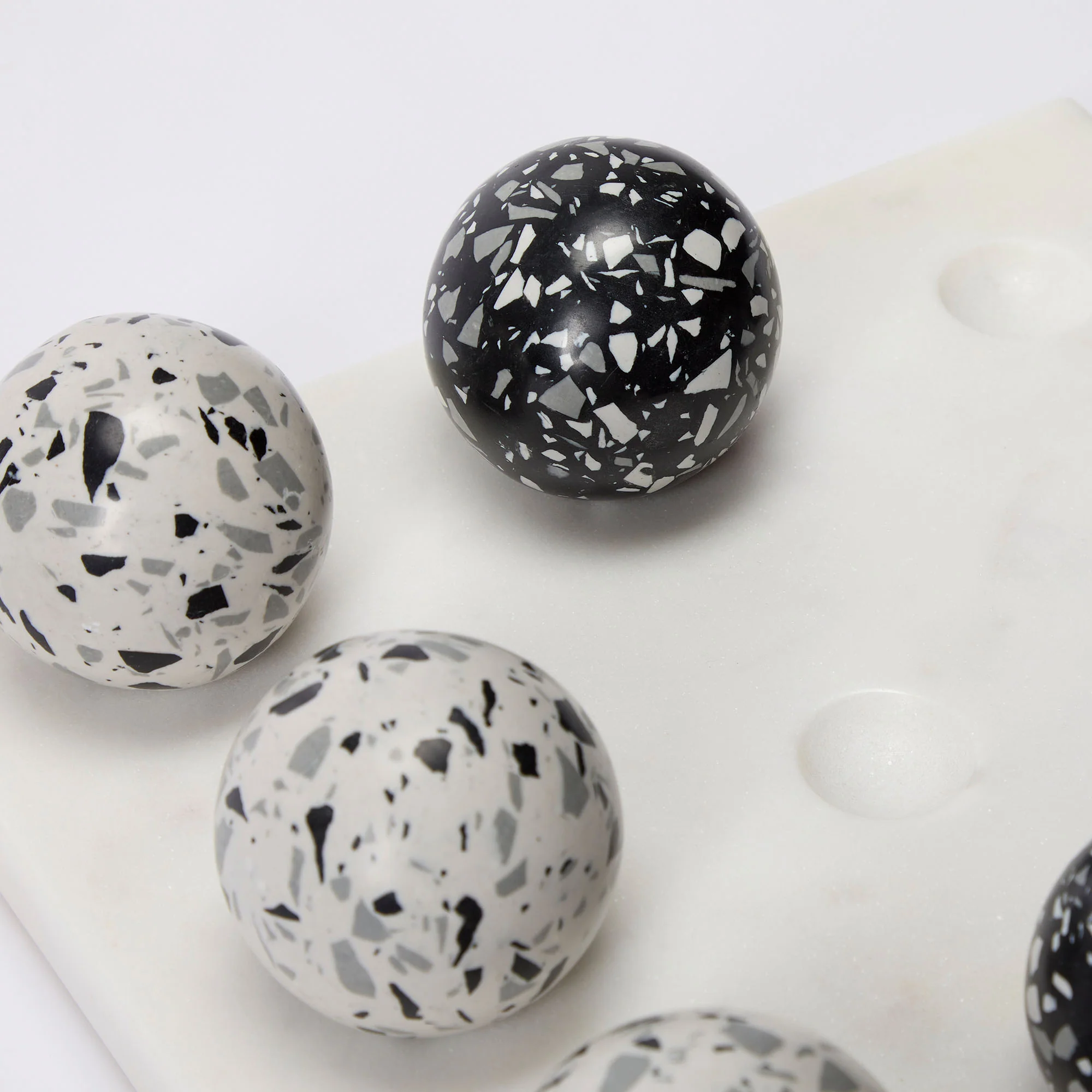 Pietra Tic Tac Toe Engineered Stone 25 x 25cm - Image 4
